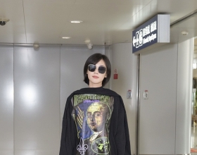 今秋你与唐嫣马思纯的少女感只差一个圆形包