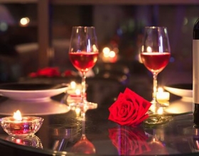 浪漫的约会之夜该如何挑选美酒？