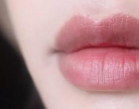 揭秘 | 冬季护唇小tips —— Blistex碧唇小蓝罐润唇膏欧版