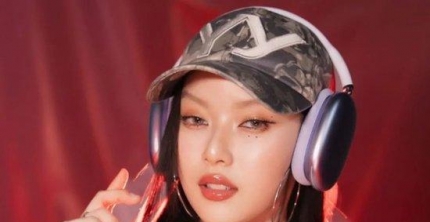 只有“蛇系”美女才能站上C位?美女